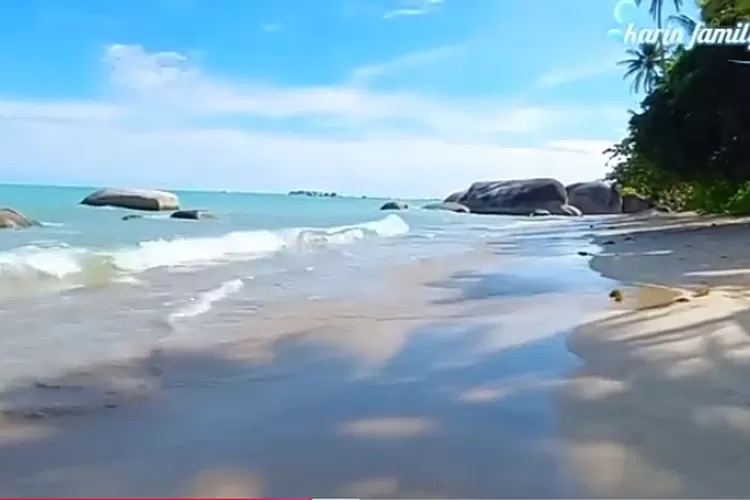 Nikmati Kepingan Surga di Pantai Batu Kasah dengan Tiket Masuk Cuma Dua Ribu Rupiah!